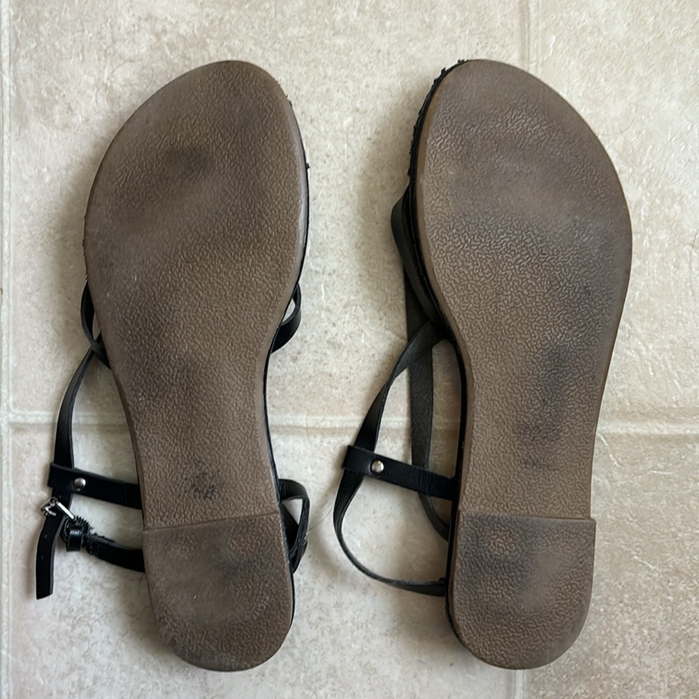 New Directions sandals - Picture 3 of 5